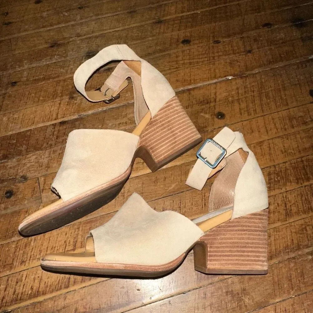 Korkease strappy ankle block heeled size 9 sandals